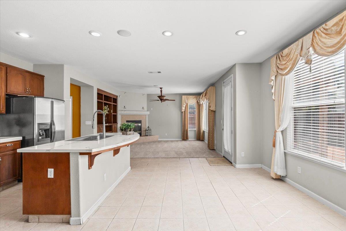 2050 Geneva Way, Manteca, CA 95337