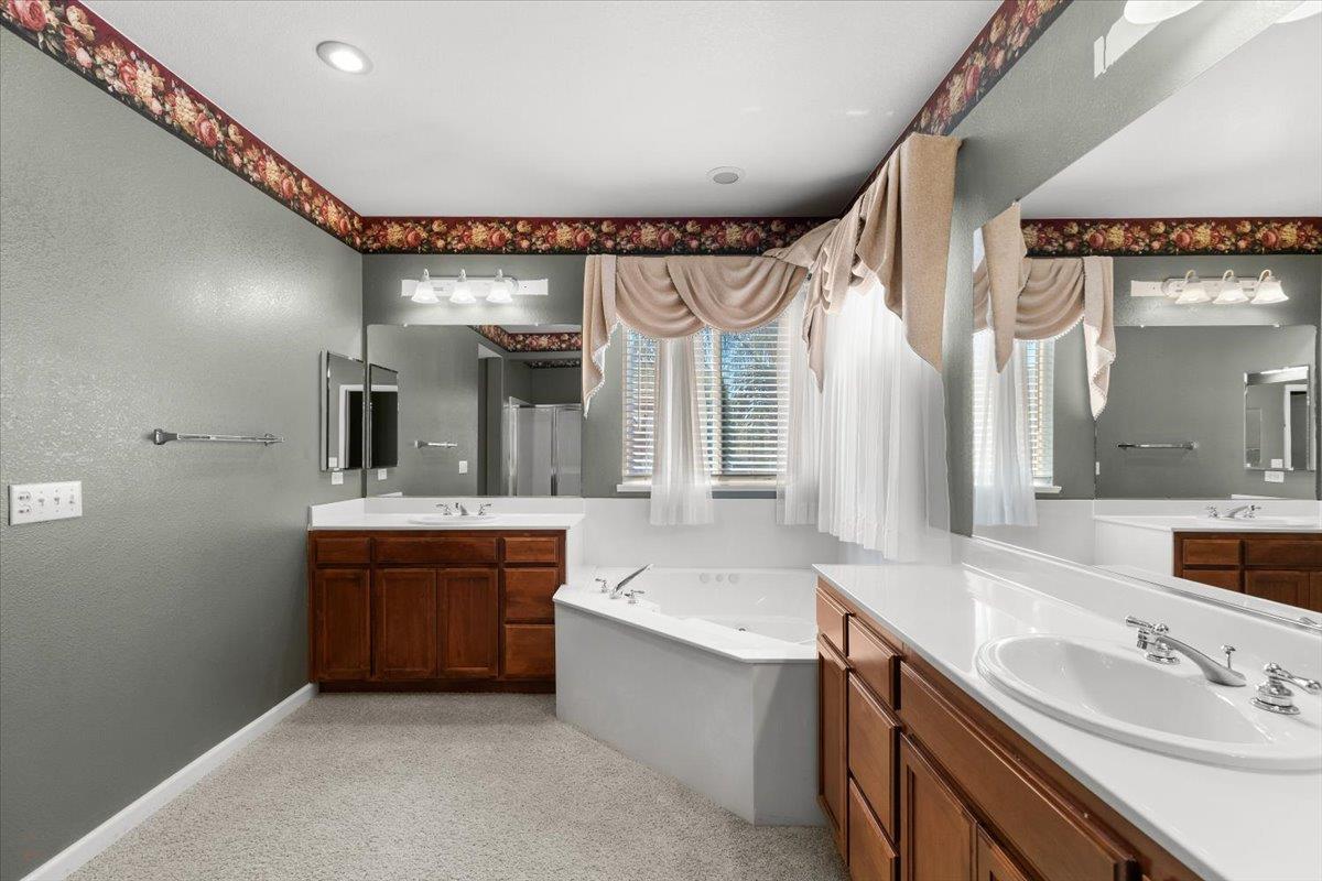 2050 Geneva Way, Manteca, CA 95337