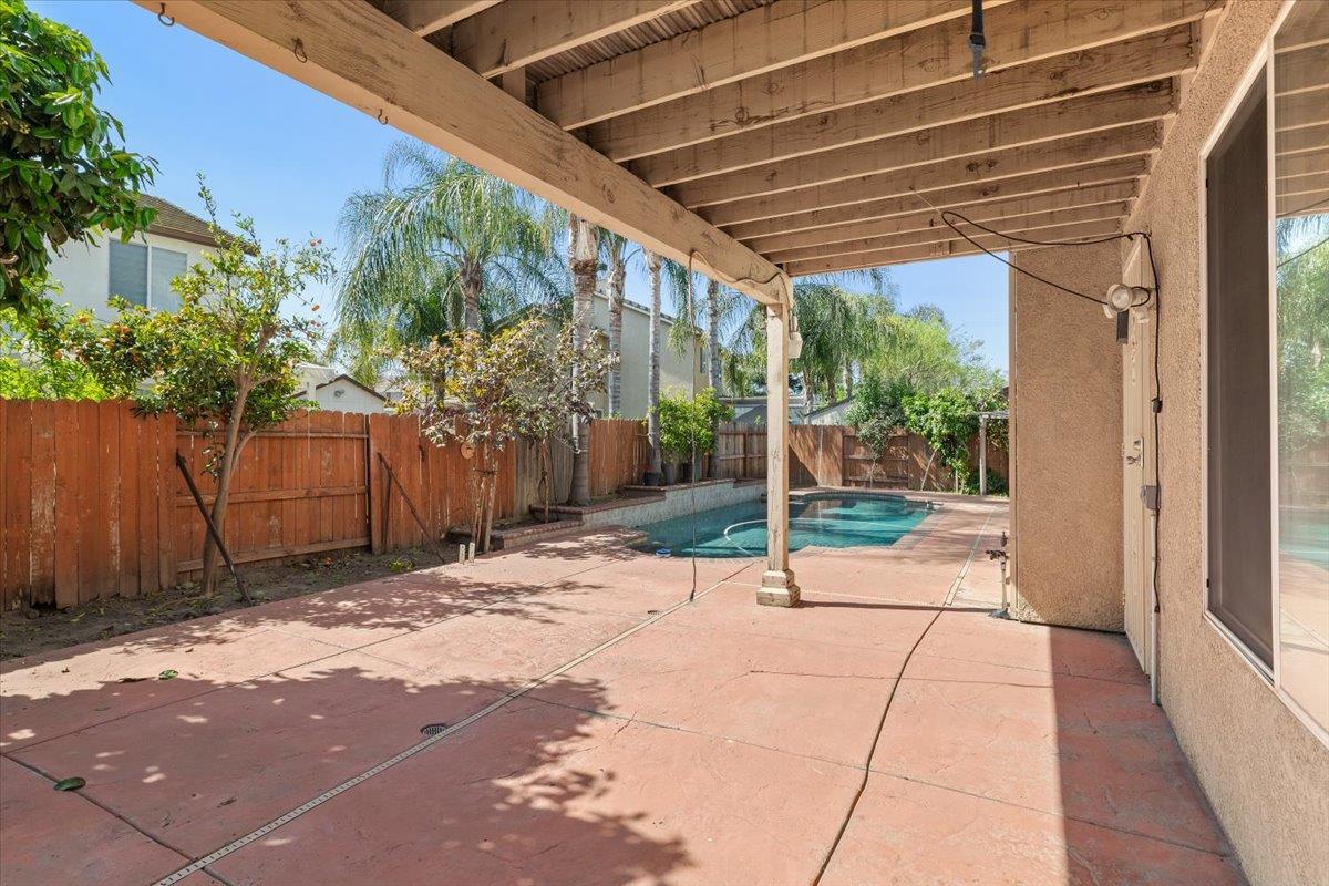 2050 Geneva Way, Manteca, CA 95337