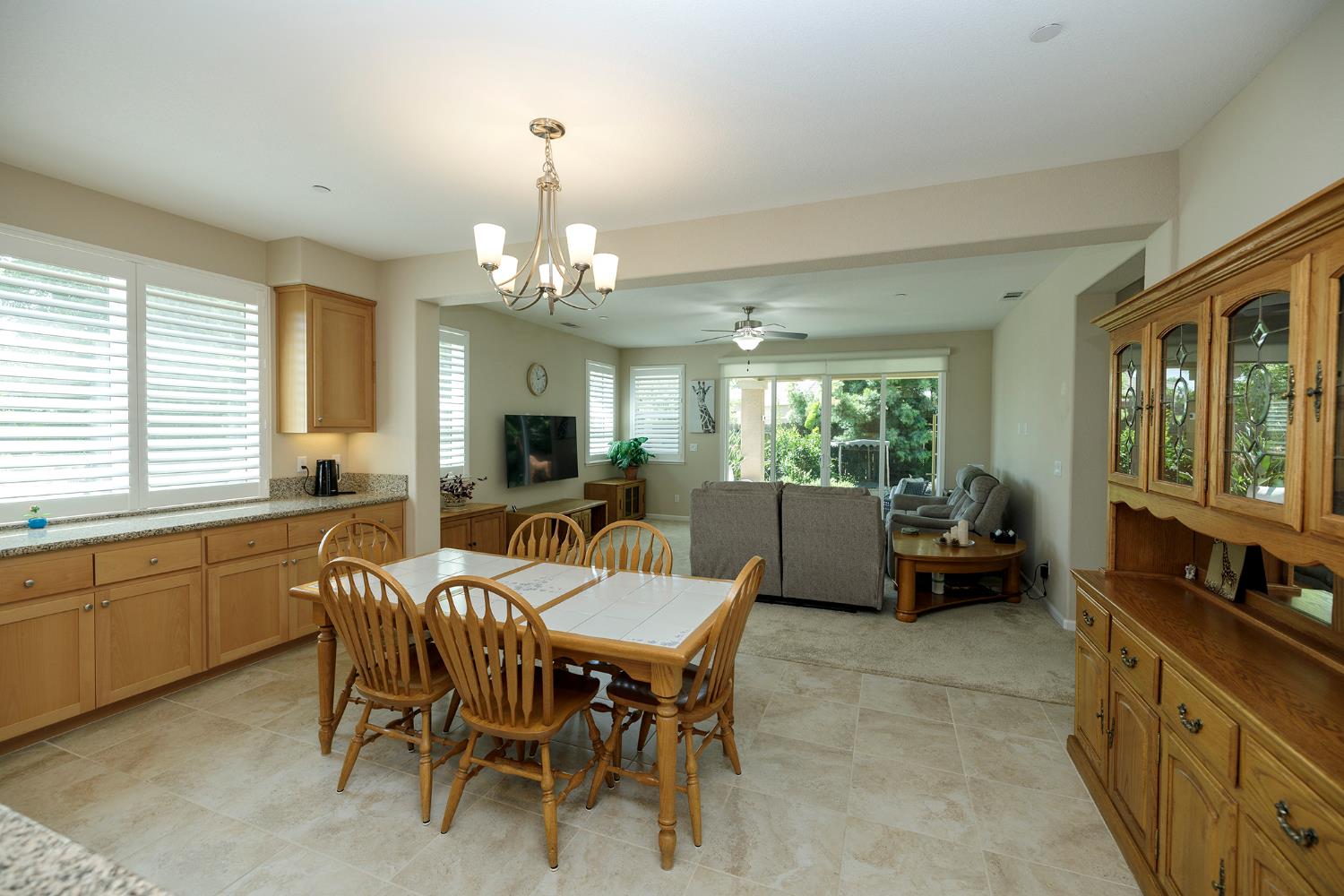 1521 Deborah Cir, Escalon, CA 95320