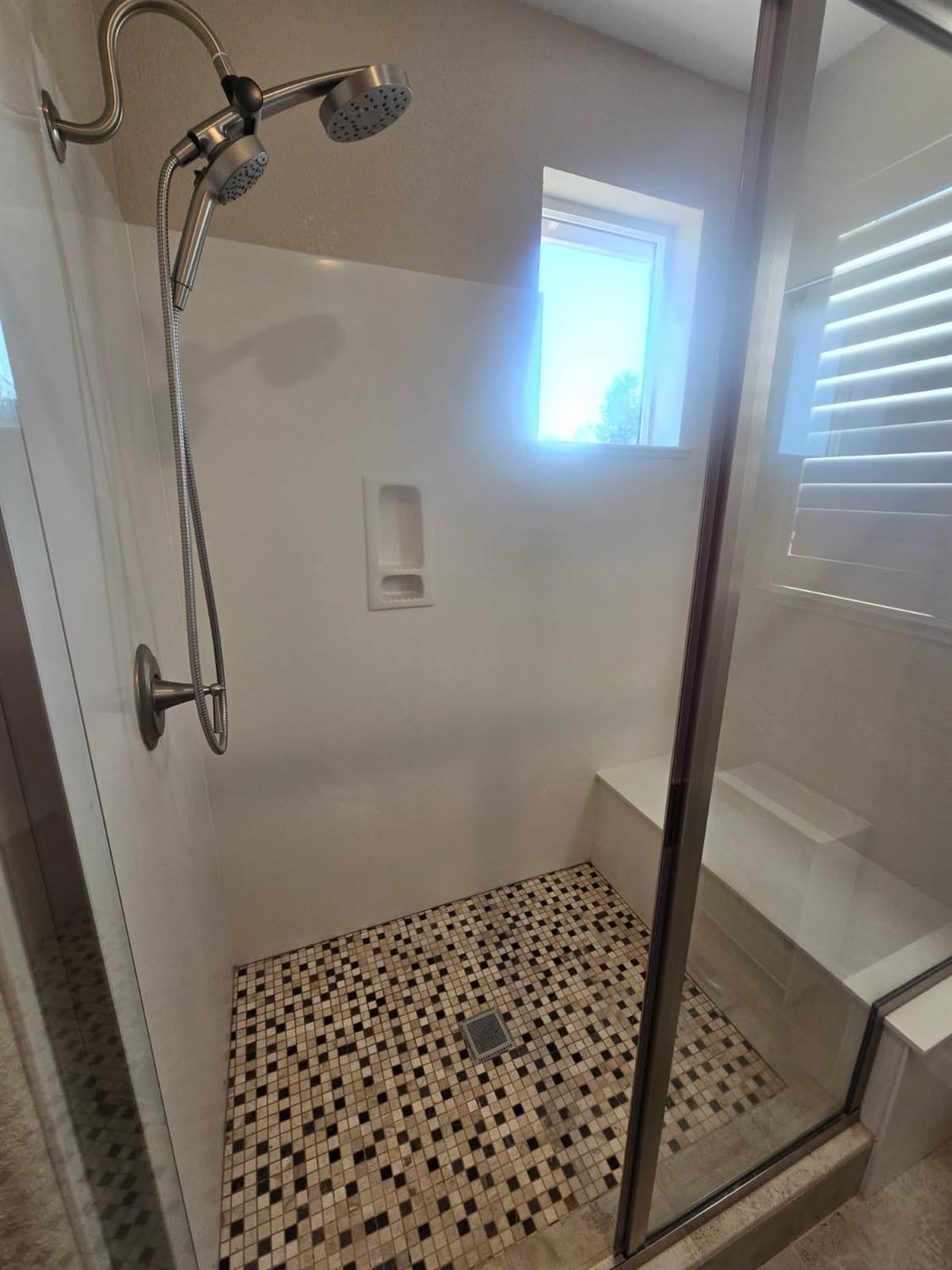 1521 Deborah Cir, Escalon, CA 95320