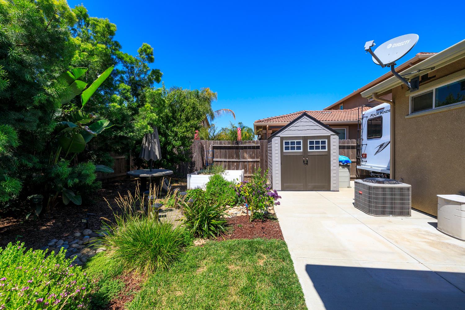 1521 Deborah Cir, Escalon, CA 95320