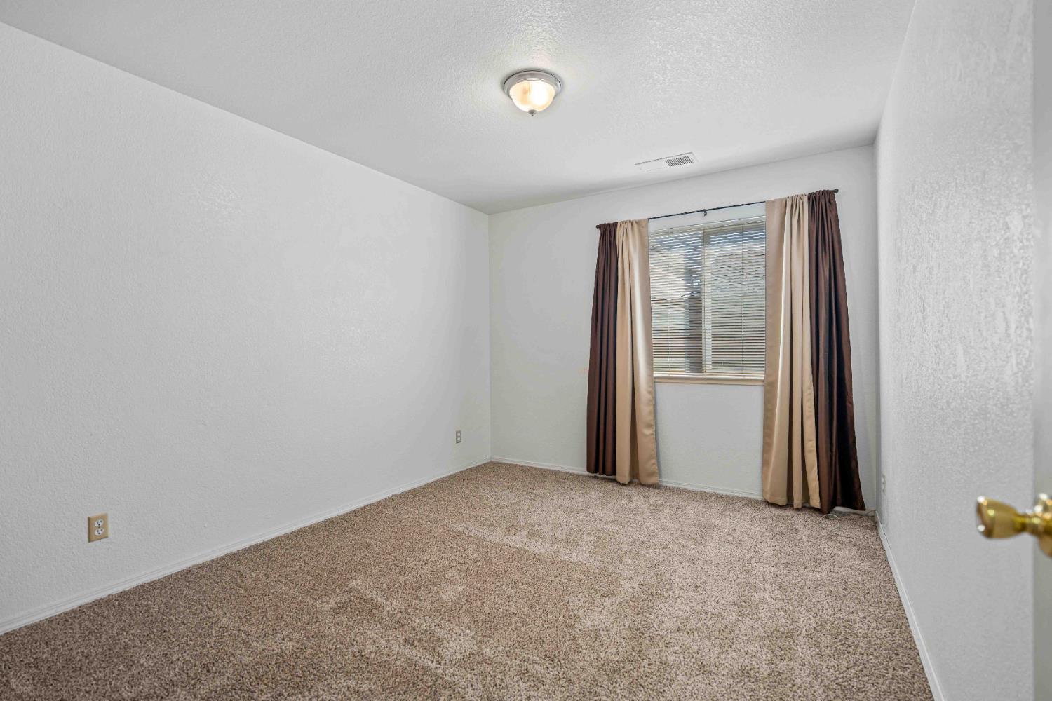 1804 Ipswich Way, Modesto, CA 95358