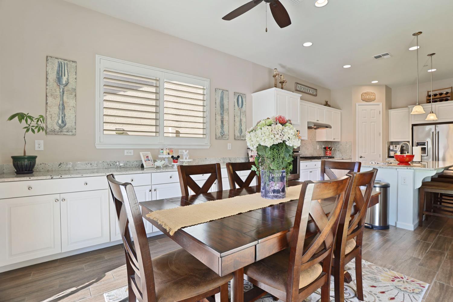 1544 Chestnut Hill Dr, Manteca, CA 95336