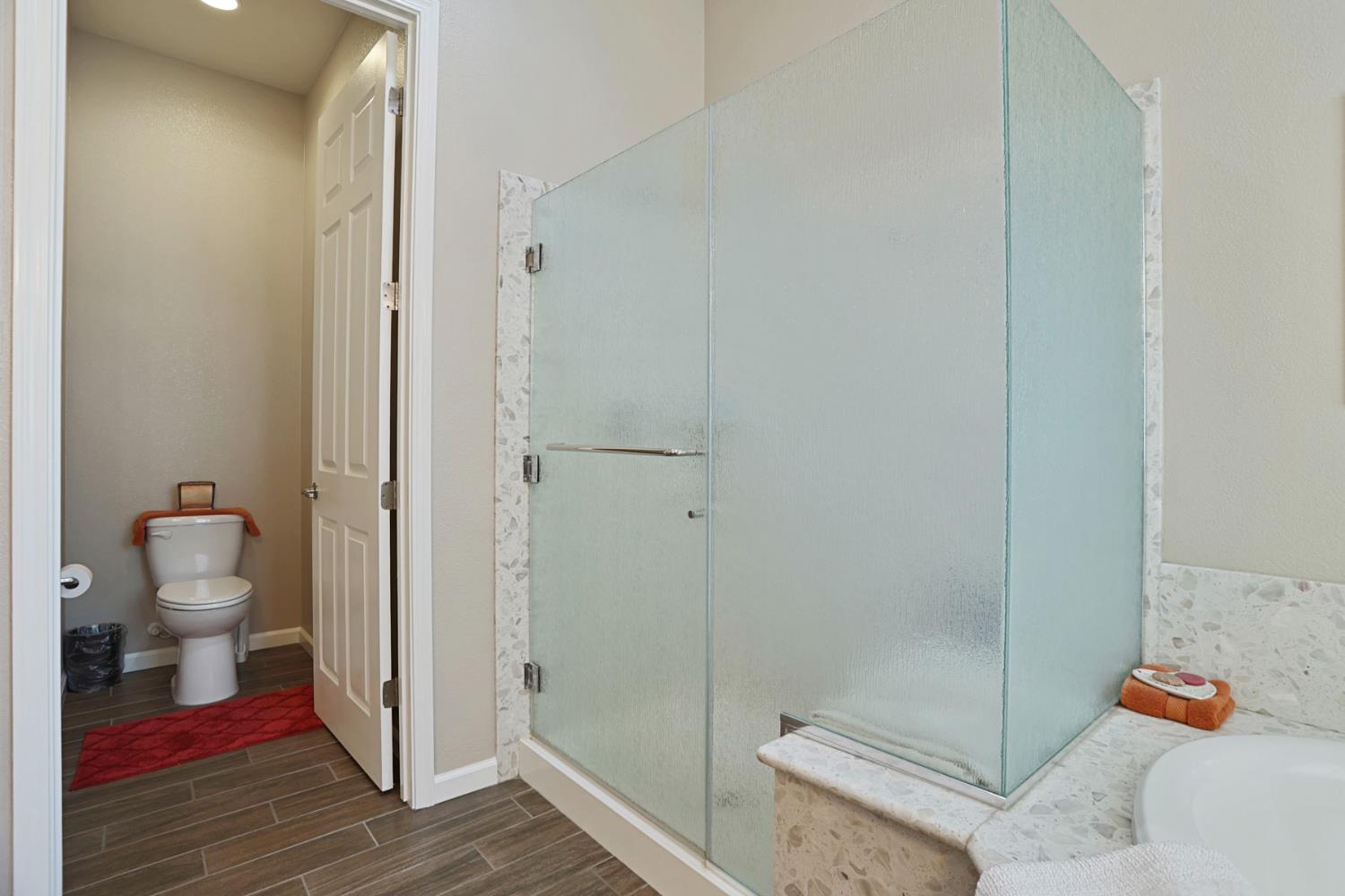 1544 Chestnut Hill Dr, Manteca, CA 95336