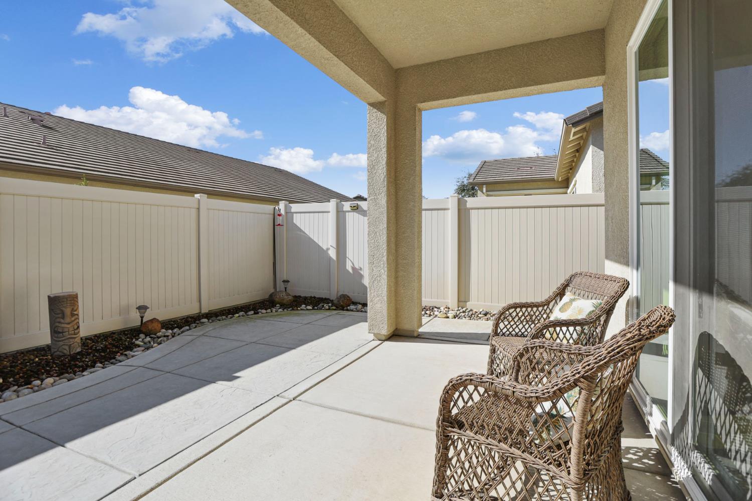 1544 Chestnut Hill Dr, Manteca, CA 95336