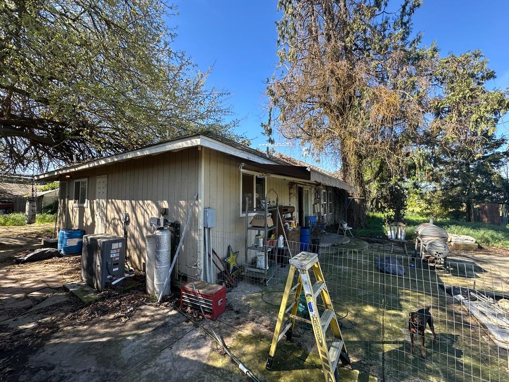 4518 Mountain View Rd, Hughson, CA 95326