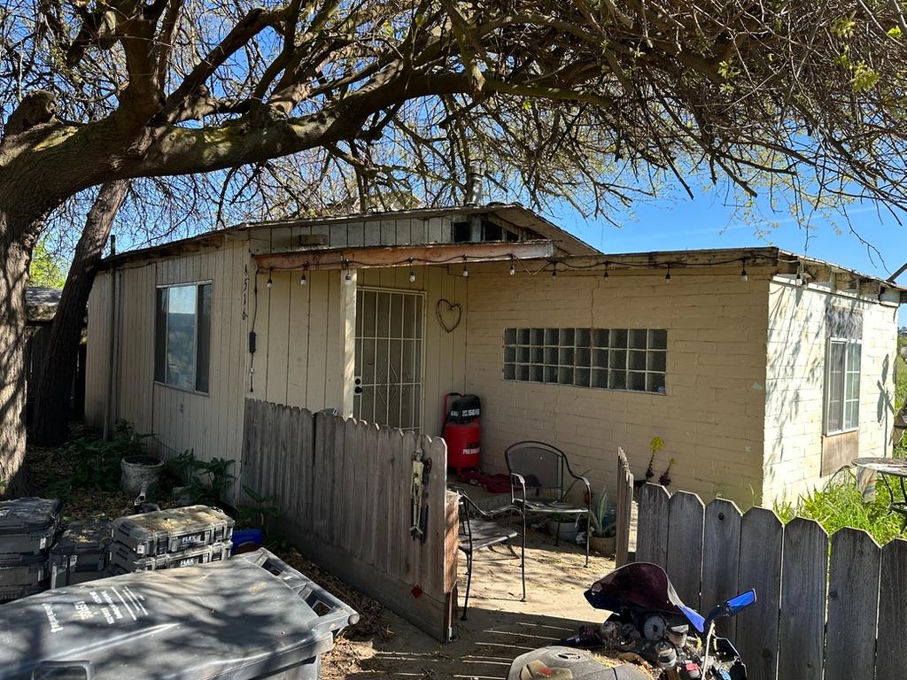 4518 Mountain View Rd, Hughson, CA 95326