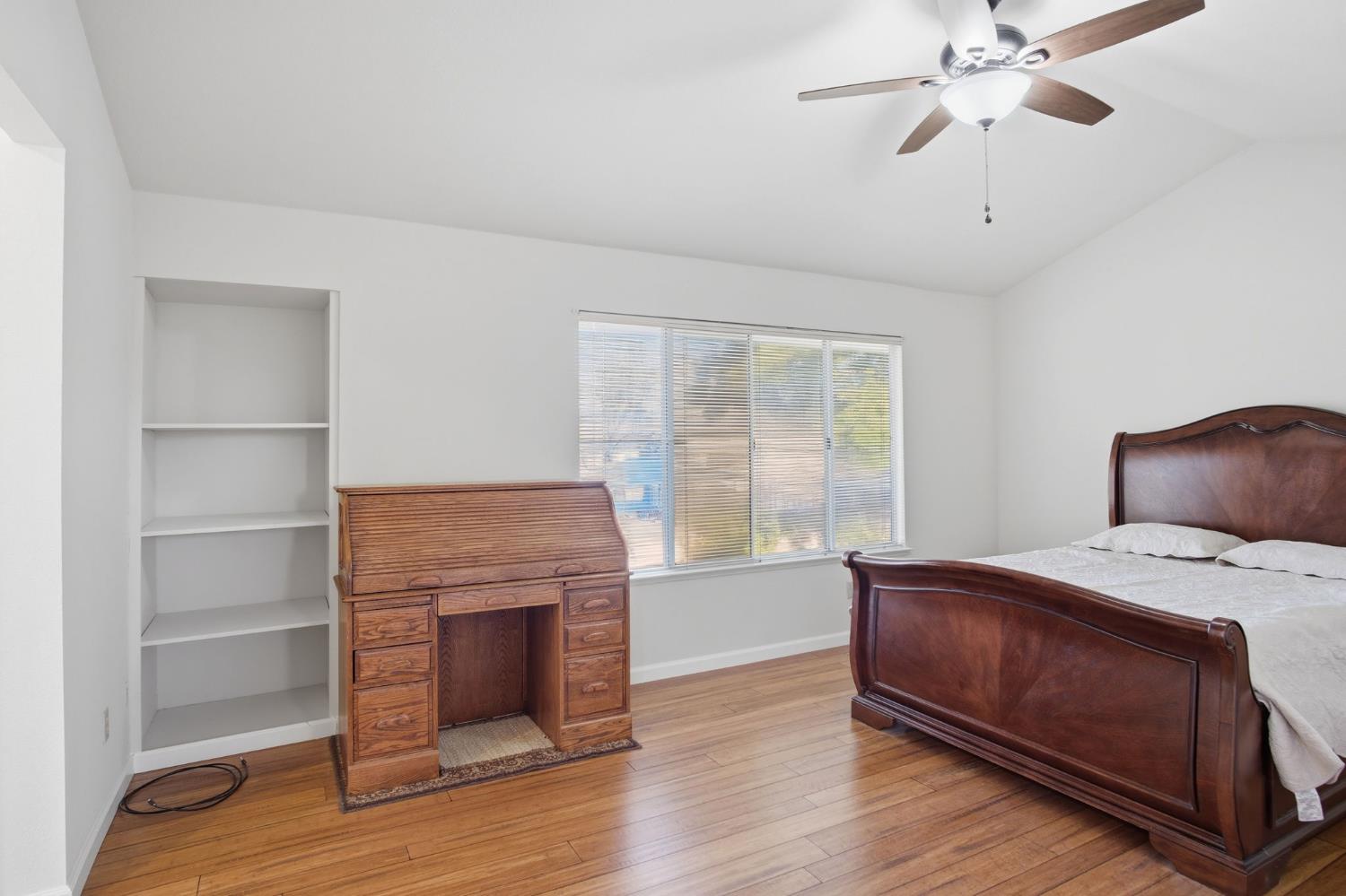 2025 Stoneglen Dr, Newman, CA 95360