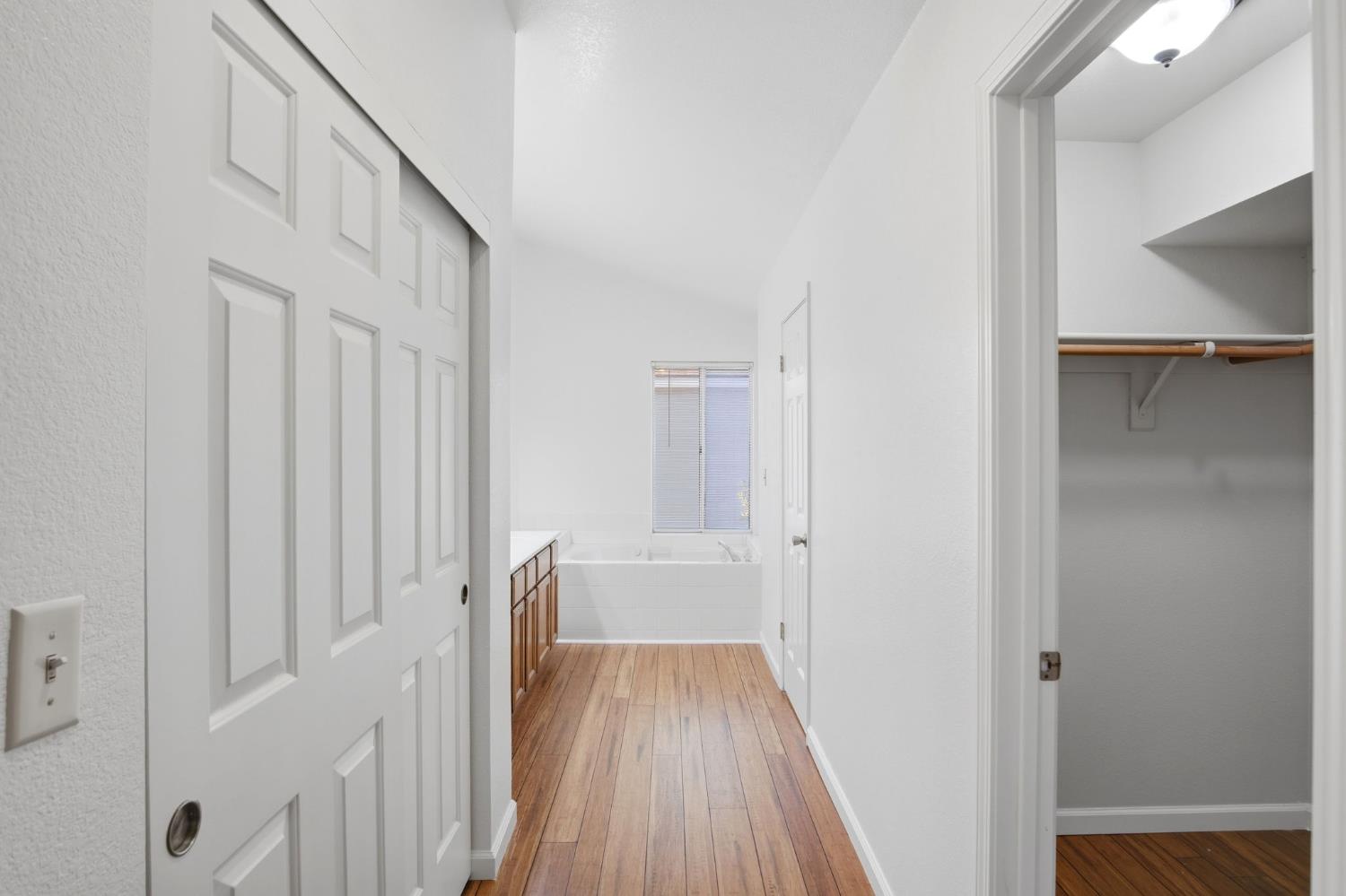 2025 Stoneglen Dr, Newman, CA 95360