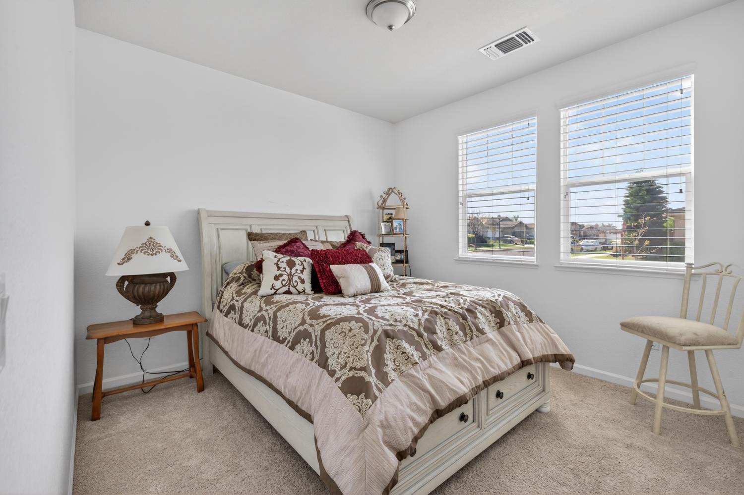 1708 Feathers Ct, Hughson, CA 95326