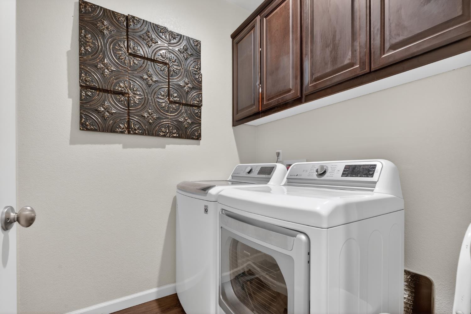 1708 Feathers Ct, Hughson, CA 95326