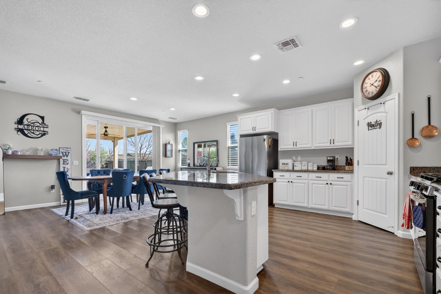 1708 Feathers Ct, Hughson, CA 95326