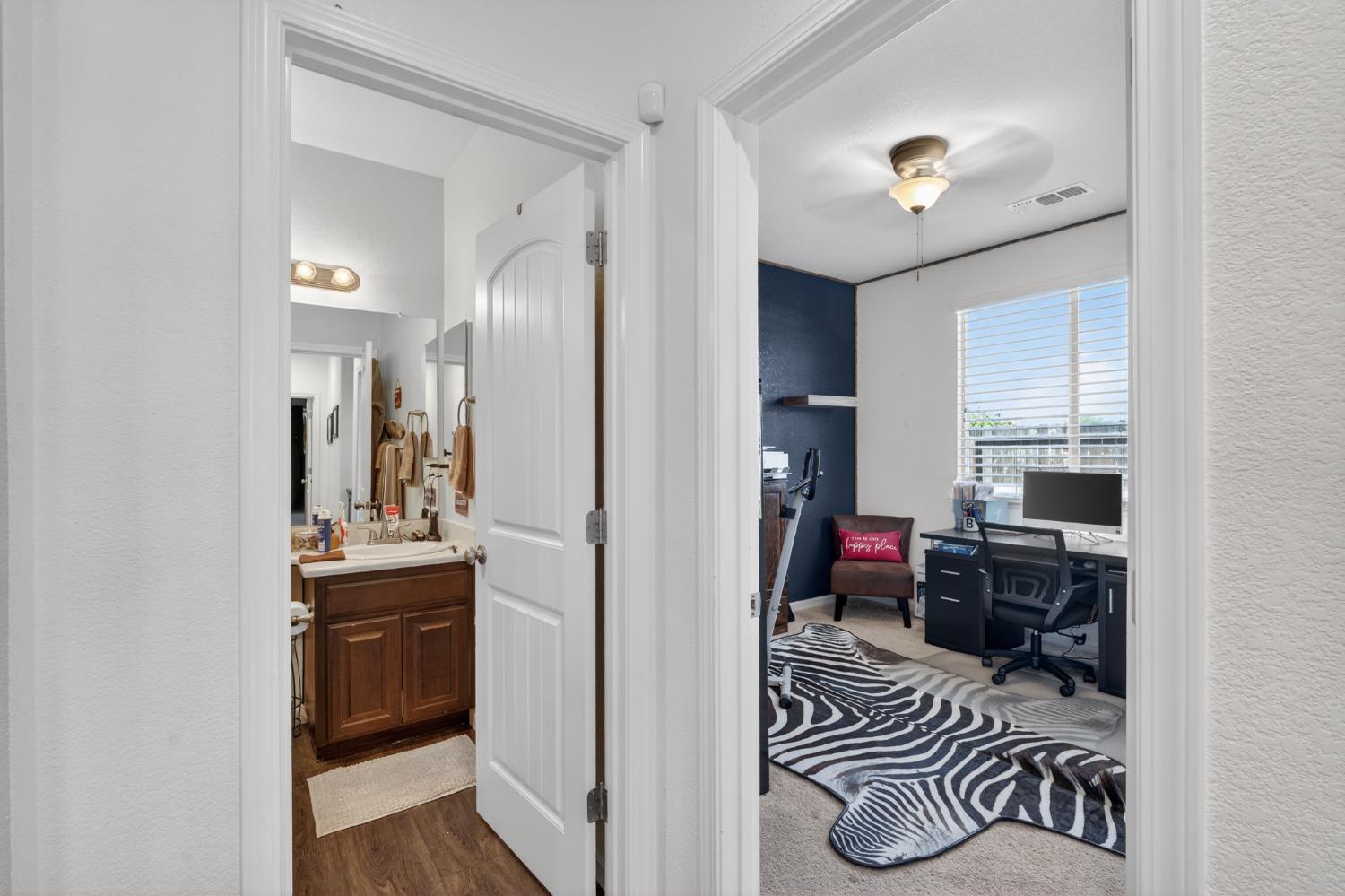 1708 Feathers Ct, Hughson, CA 95326