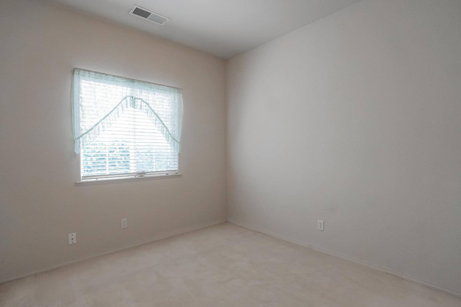 785 Kinglet Ct, Merced, CA 95340