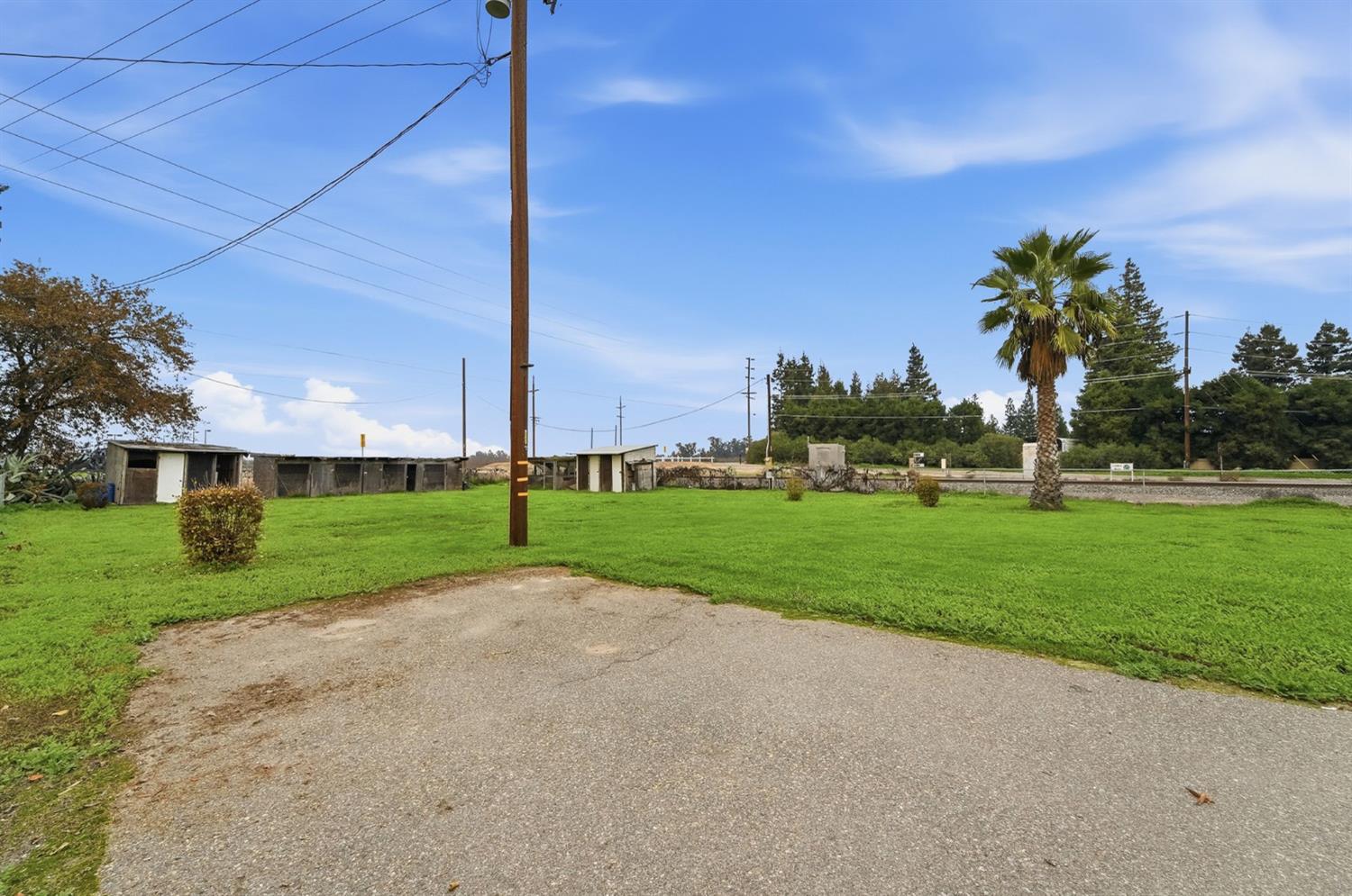 4529 E Briggsmore Ave, Modesto, CA 95355