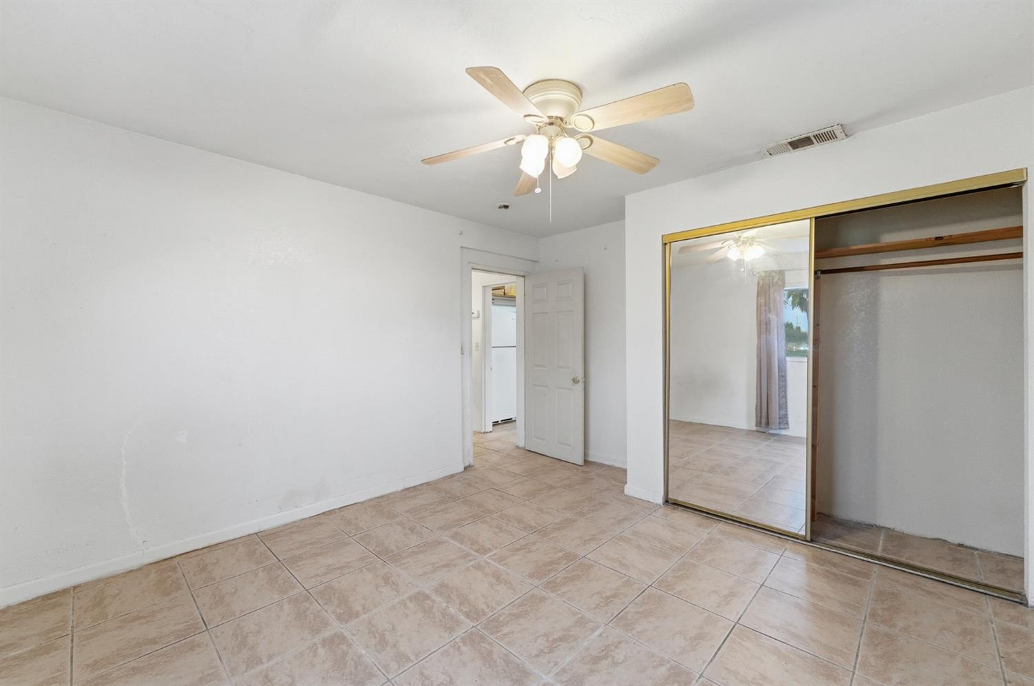 4529 E Briggsmore Ave, Modesto, CA 95355