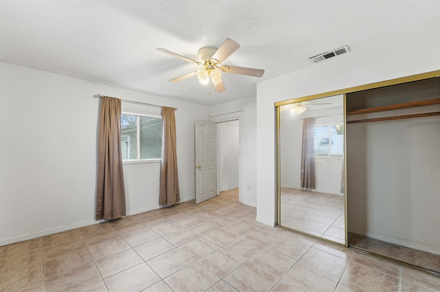 4529 E Briggsmore Ave, Modesto, CA 95355