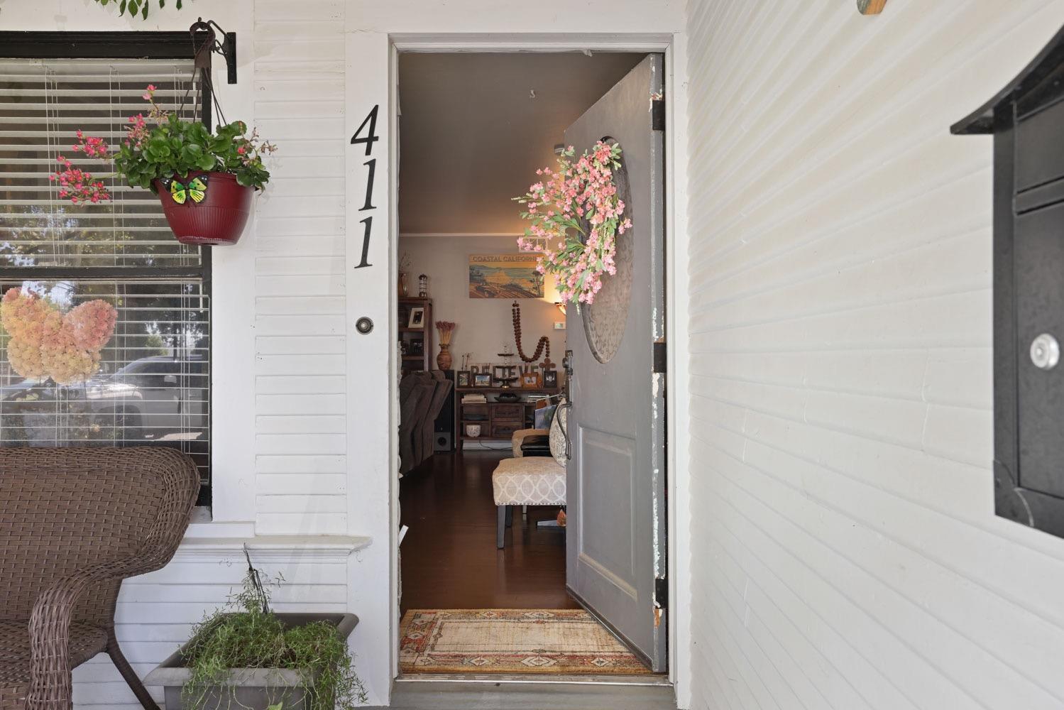 411 Crane Ave, Turlock, CA 95380