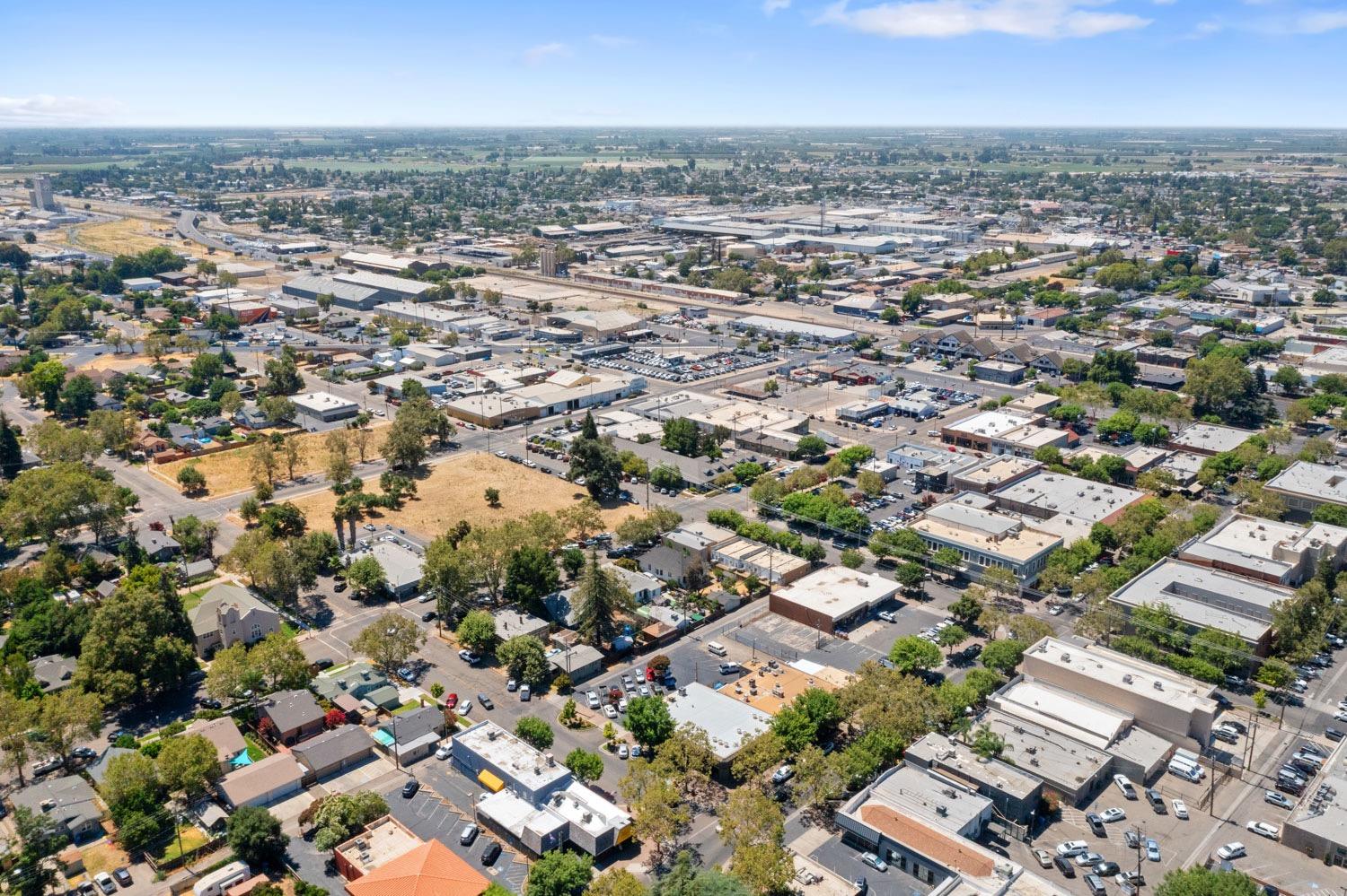 411 Crane Ave, Turlock, CA 95380