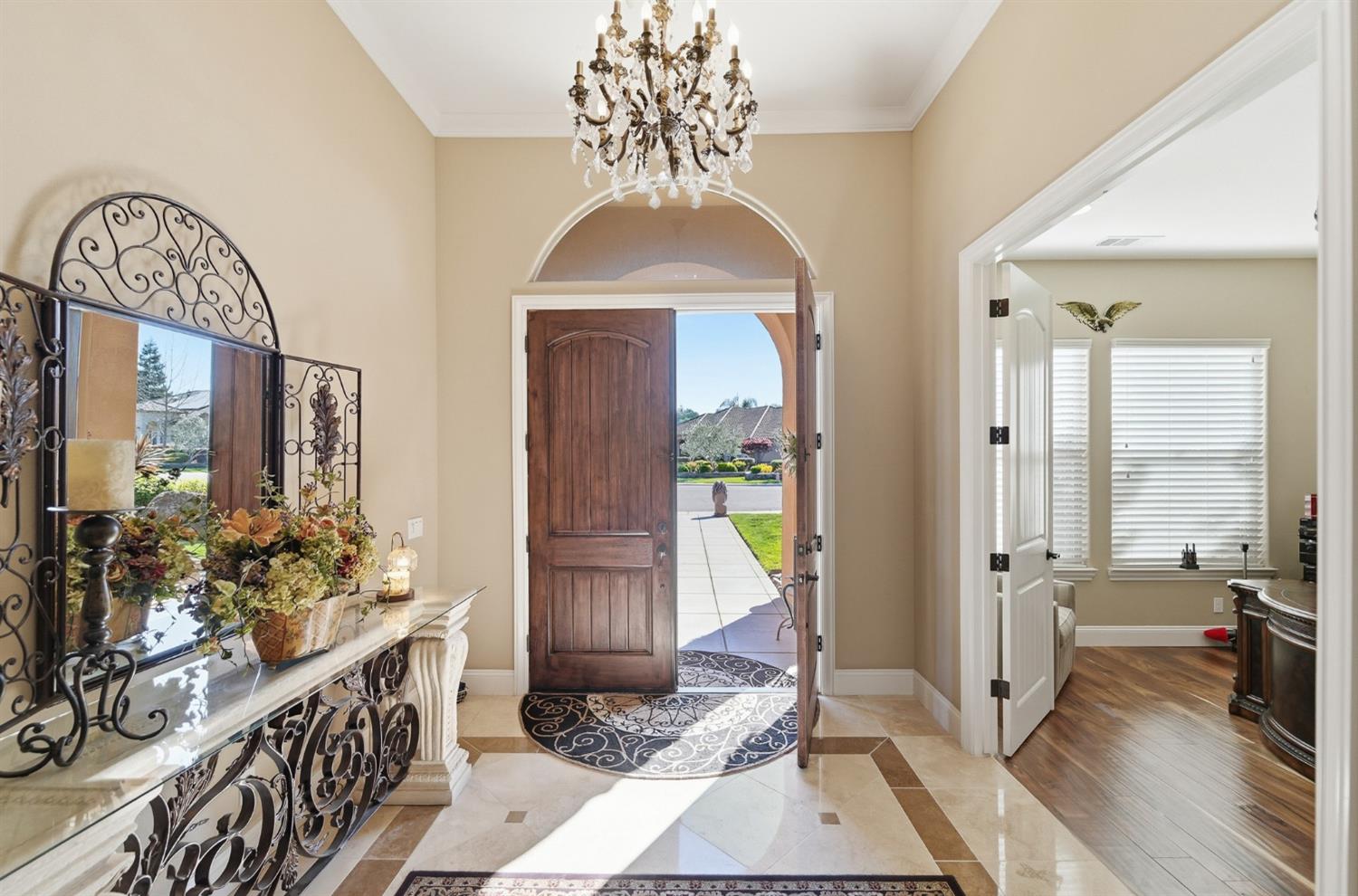 10717 Goldsborough Cir, Oakdale, CA 95361