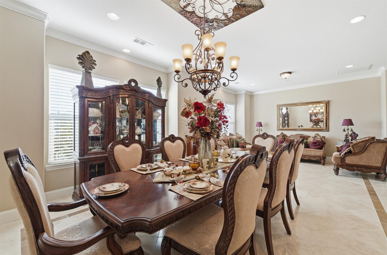 10717 Goldsborough Cir, Oakdale, CA 95361