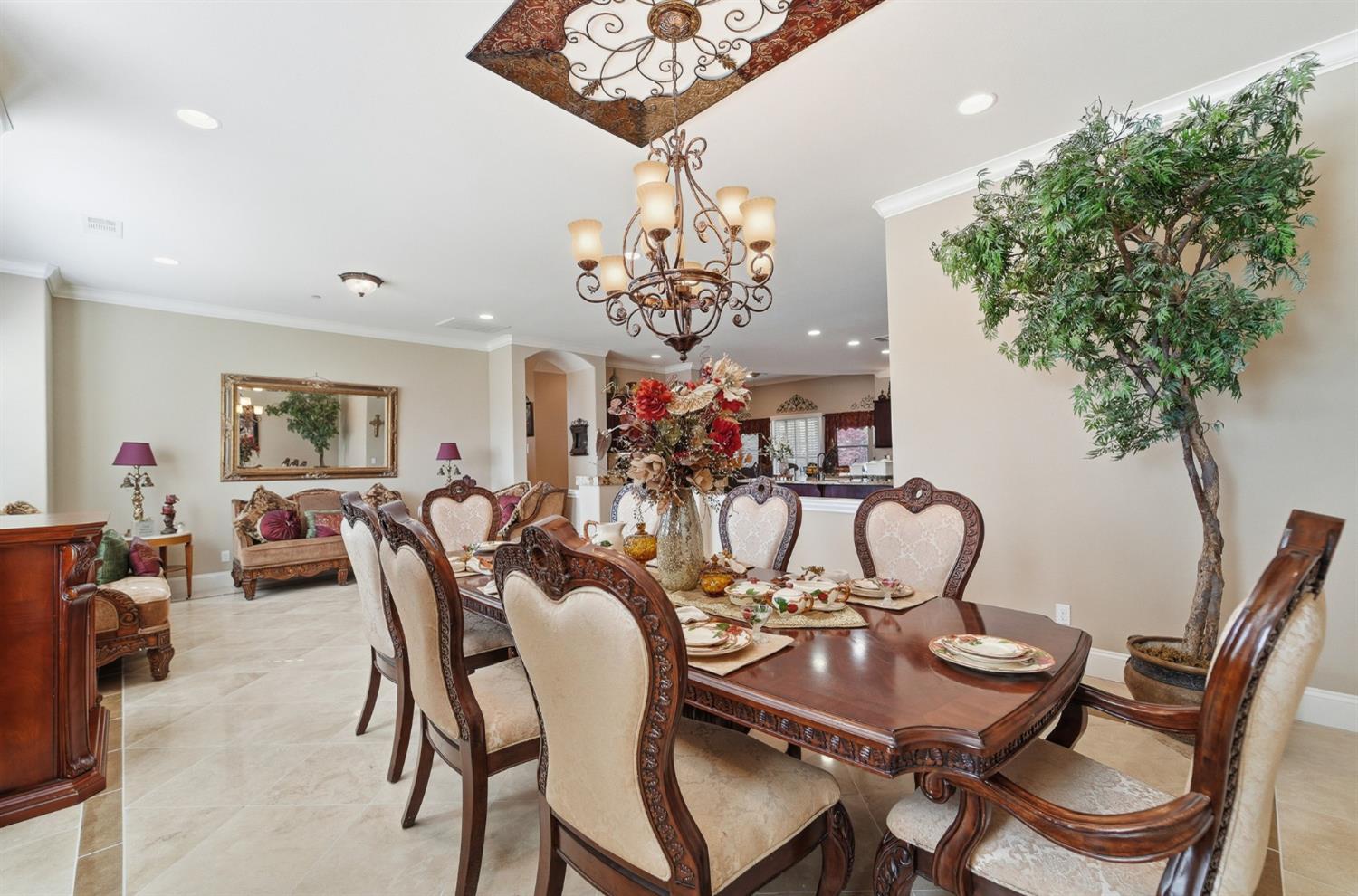 10717 Goldsborough Cir, Oakdale, CA 95361