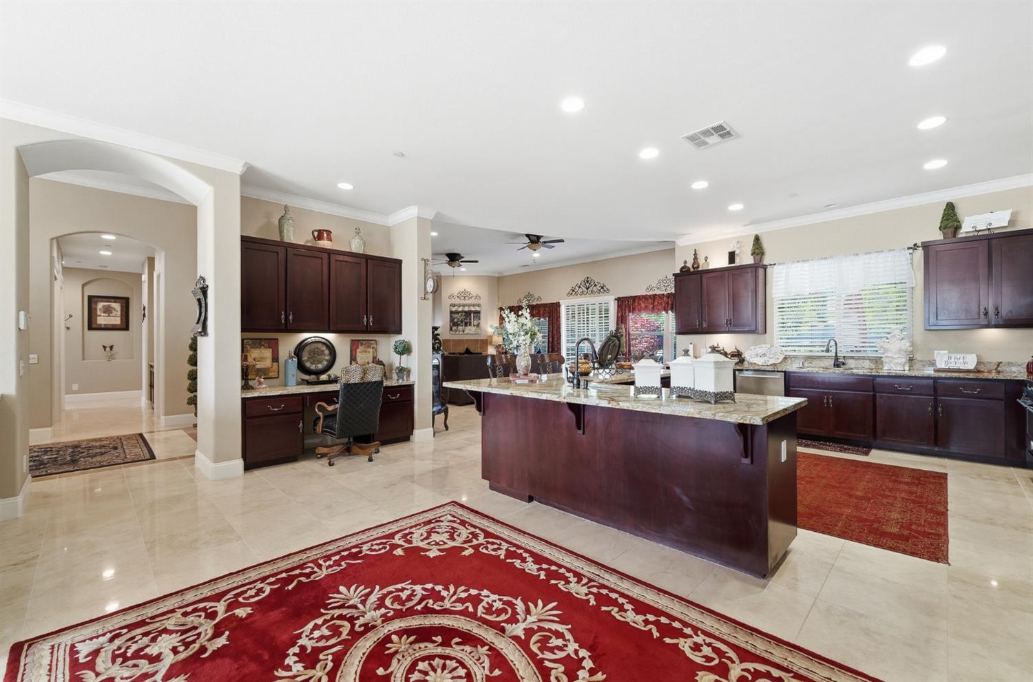 10717 Goldsborough Cir, Oakdale, CA 95361