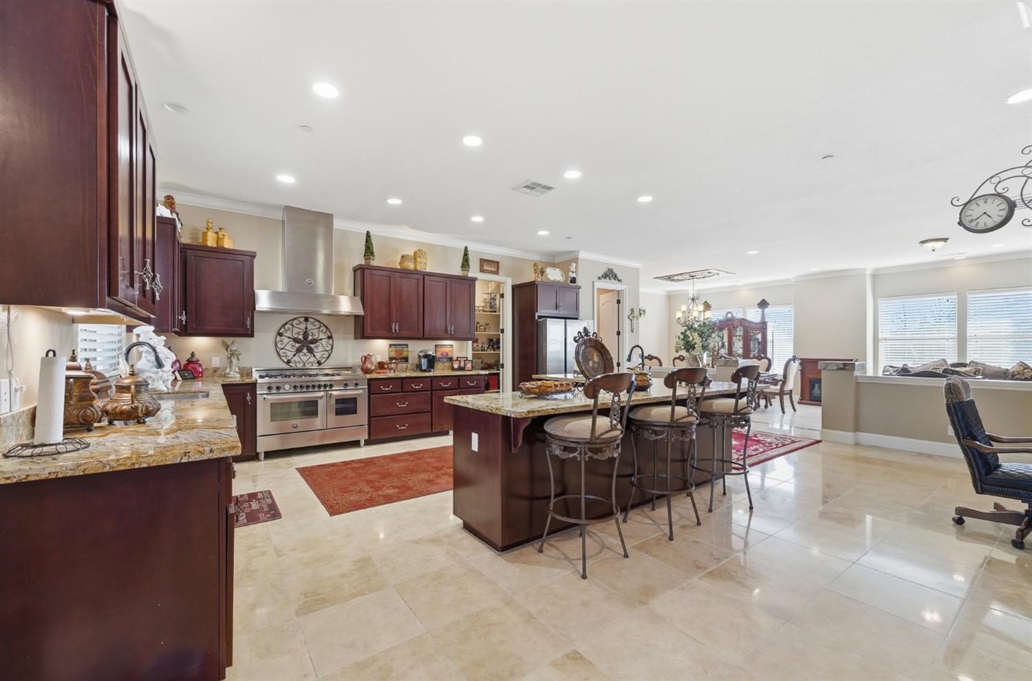 10717 Goldsborough Cir, Oakdale, CA 95361