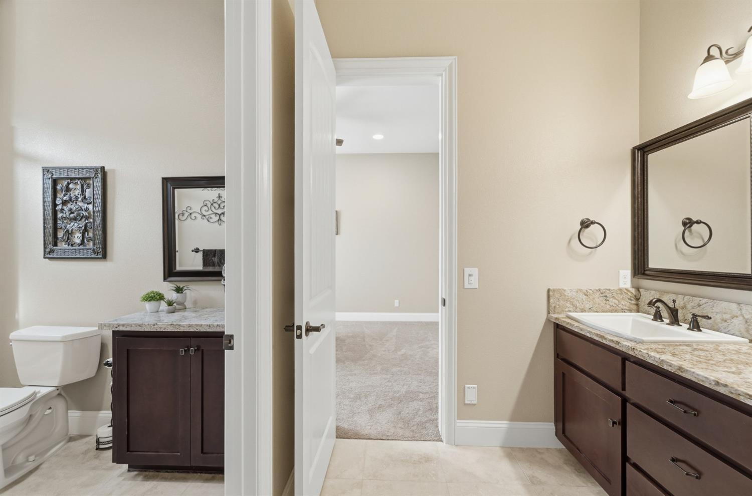 10717 Goldsborough Cir, Oakdale, CA 95361