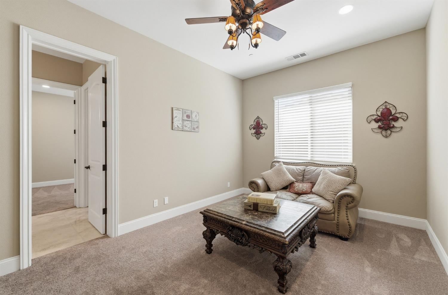 10717 Goldsborough Cir, Oakdale, CA 95361