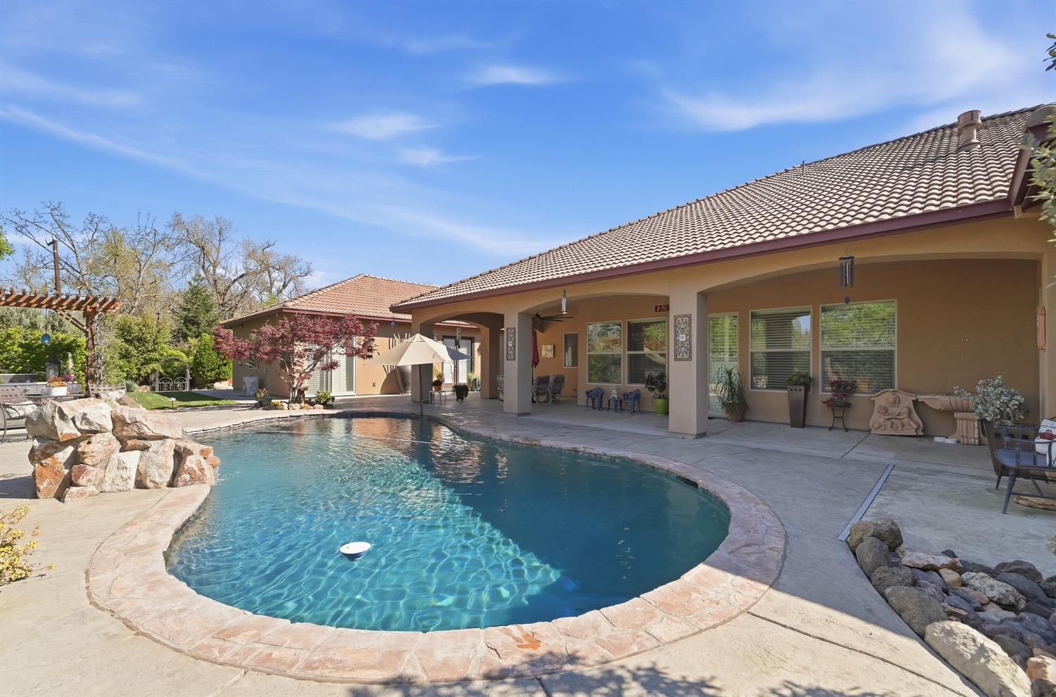 10717 Goldsborough Cir, Oakdale, CA 95361