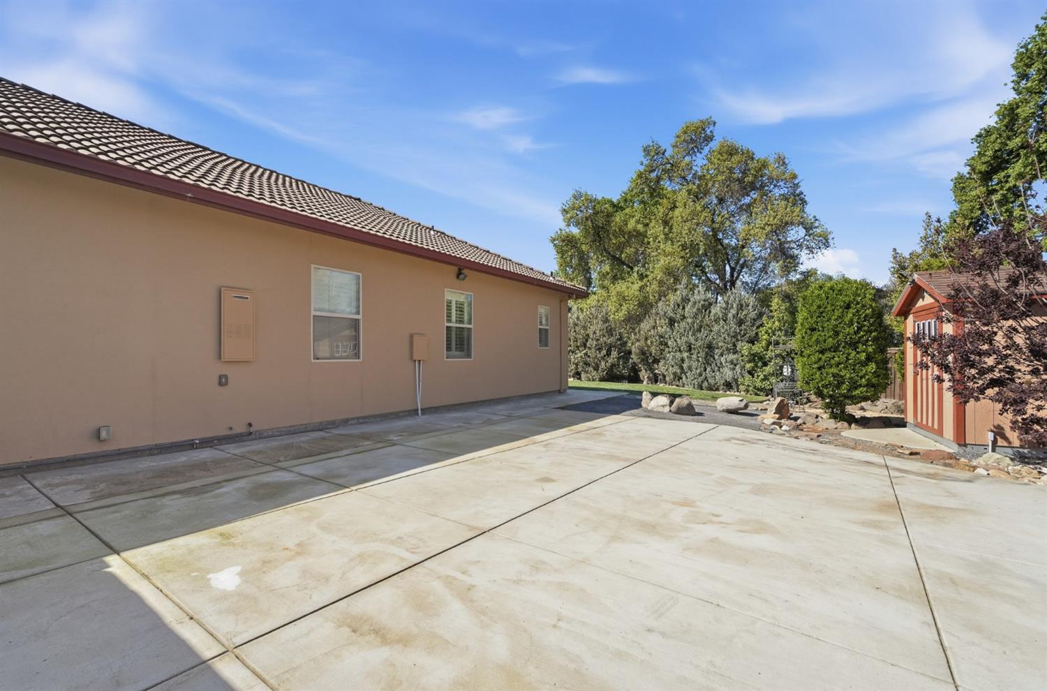 10717 Goldsborough Cir, Oakdale, CA 95361