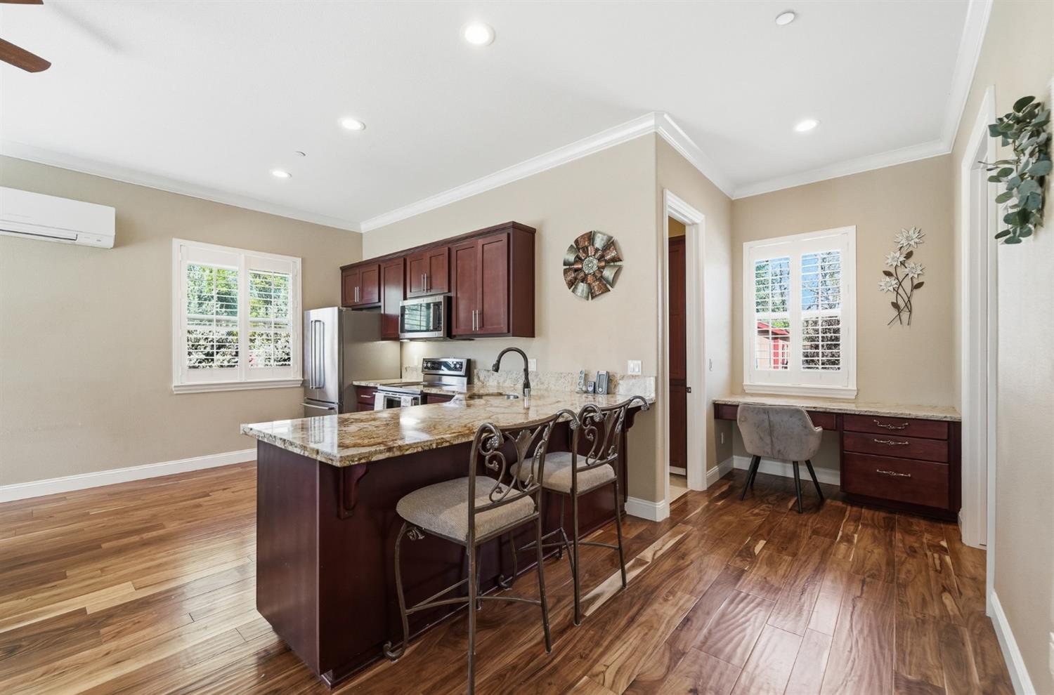 10717 Goldsborough Cir, Oakdale, CA 95361