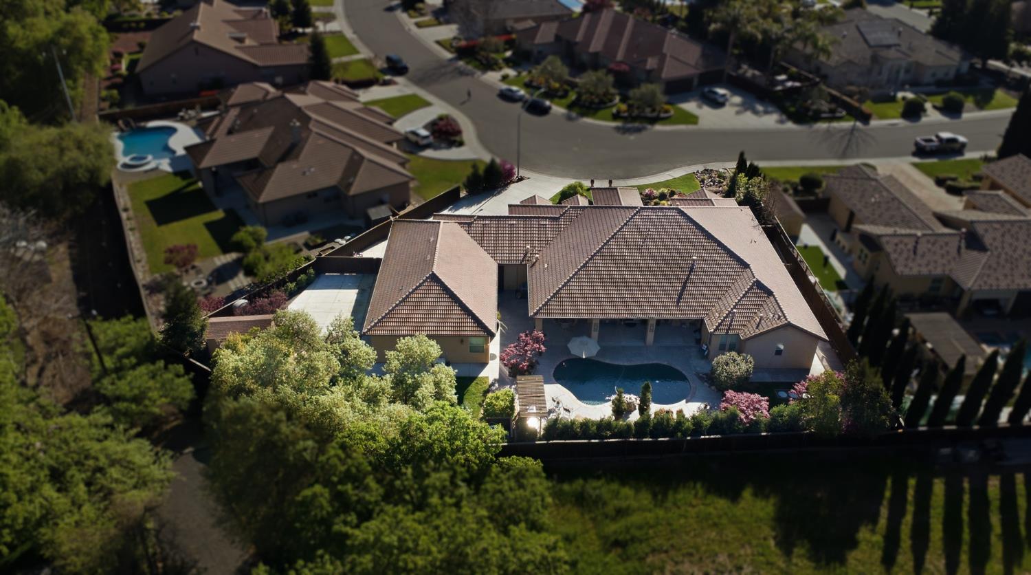 10717 Goldsborough Cir, Oakdale, CA 95361