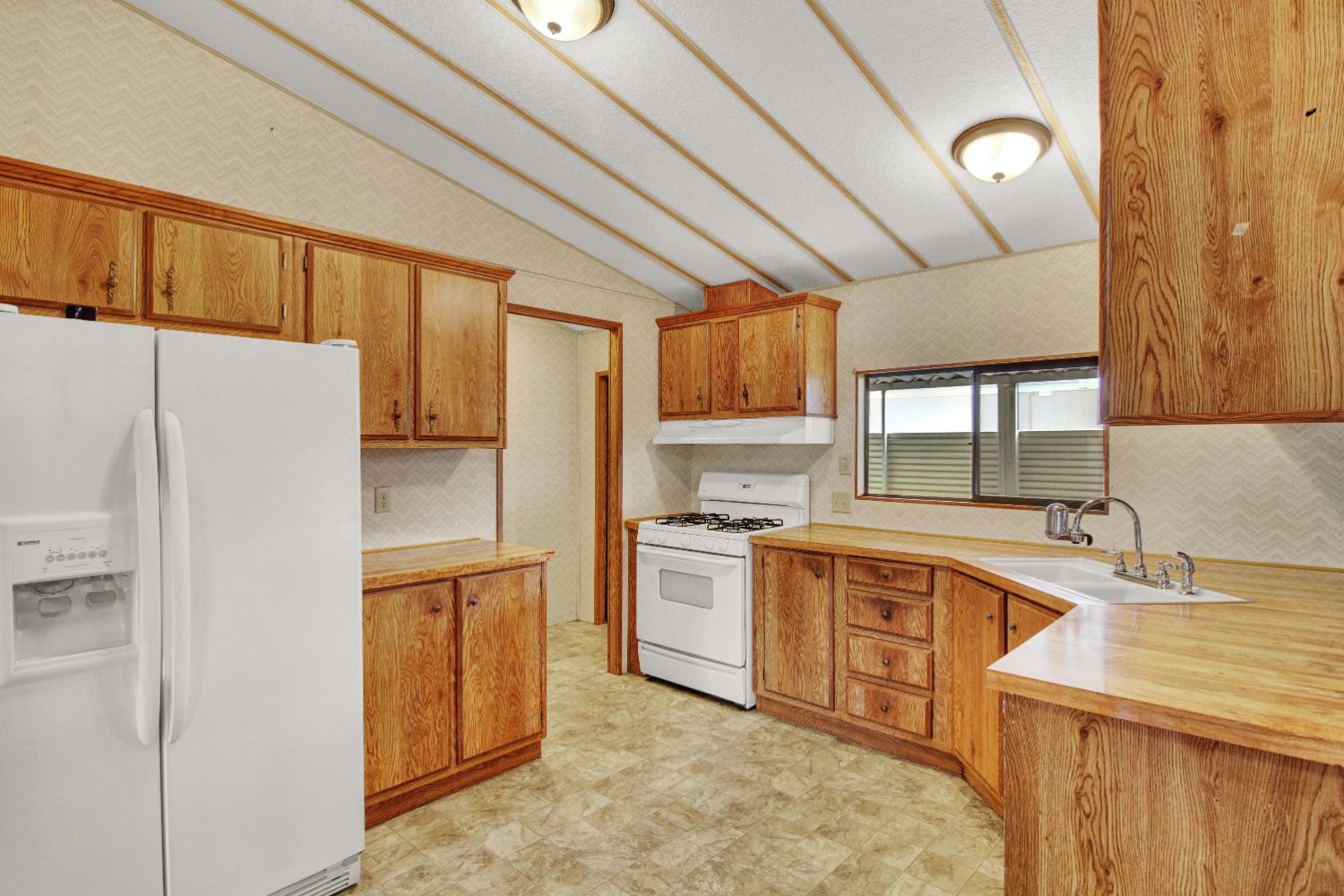 1200 Carpenter Rd #146, Modesto, CA 95351