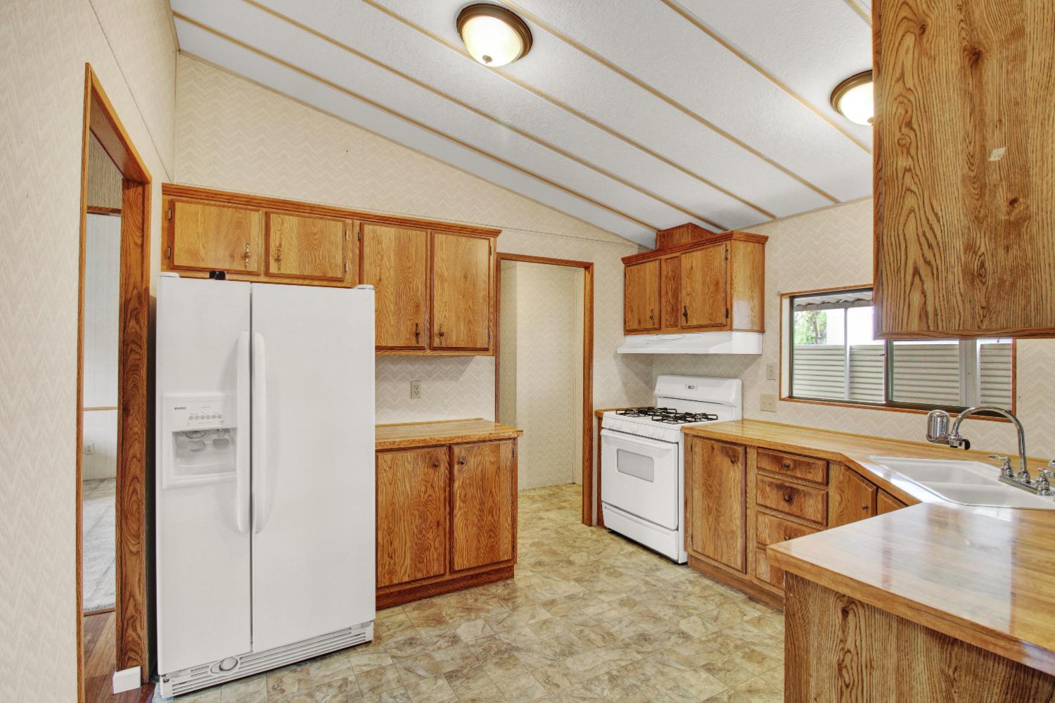 1200 Carpenter Rd #146, Modesto, CA 95351