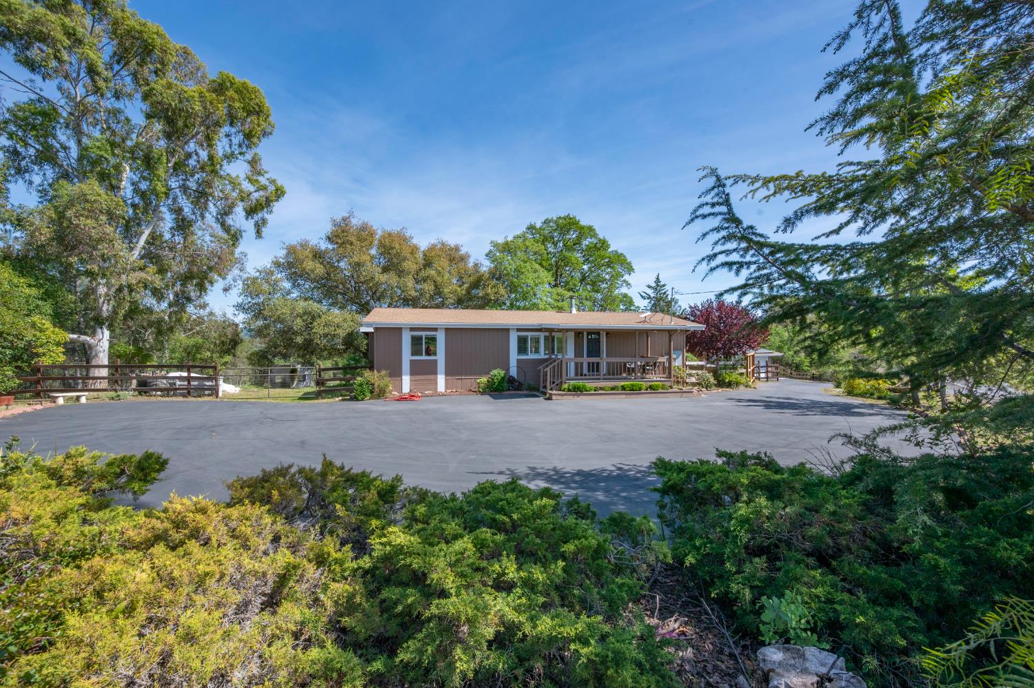 2810 Cheyenne Rd, Copperopolis, CA 95228