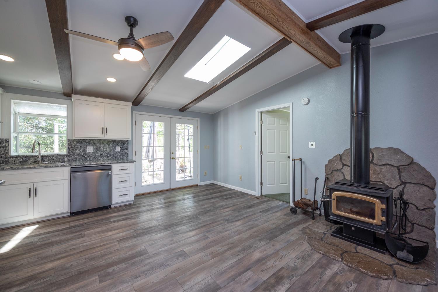 2810 Cheyenne Rd, Copperopolis, CA 95228