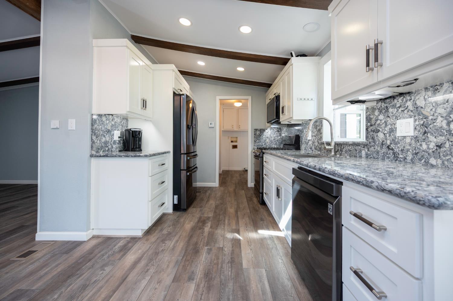 2810 Cheyenne Rd, Copperopolis, CA 95228