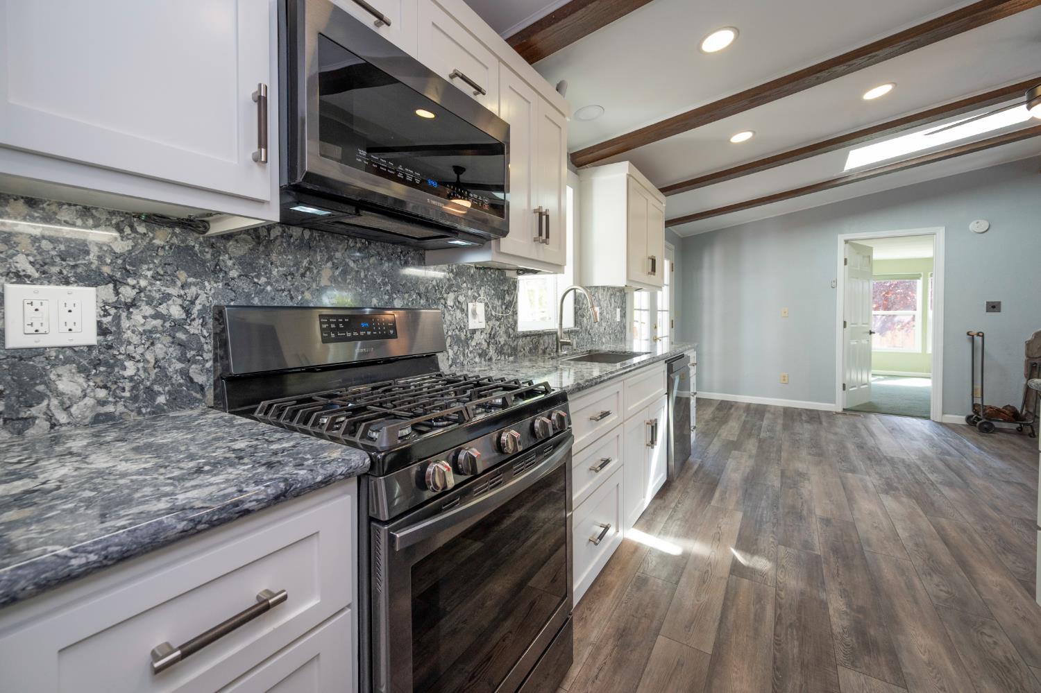 2810 Cheyenne Rd, Copperopolis, CA 95228