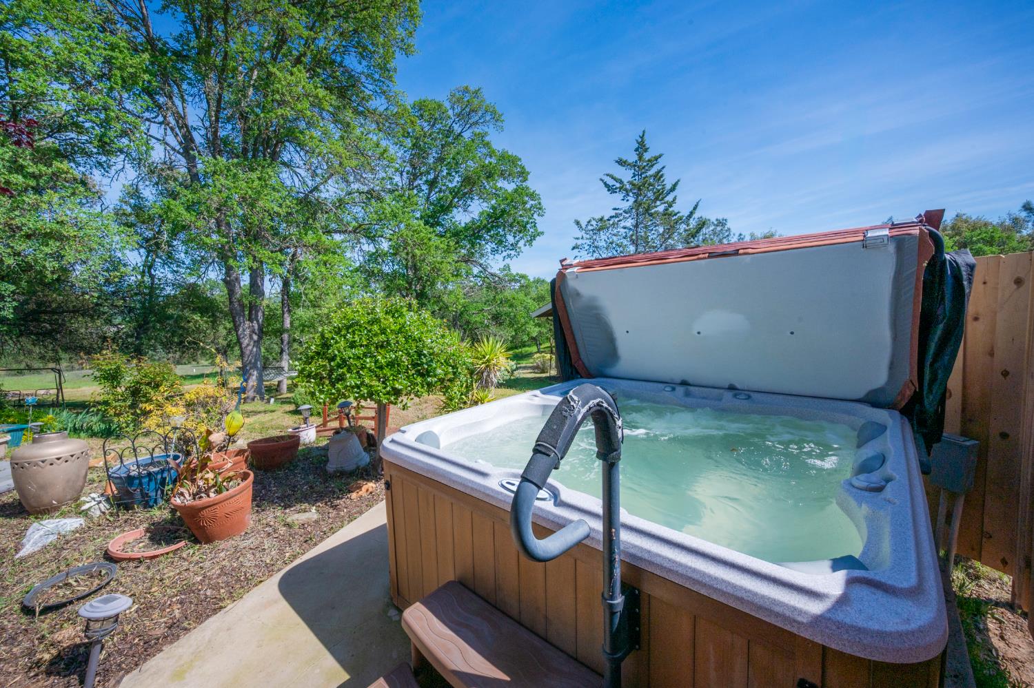 2810 Cheyenne Rd, Copperopolis, CA 95228