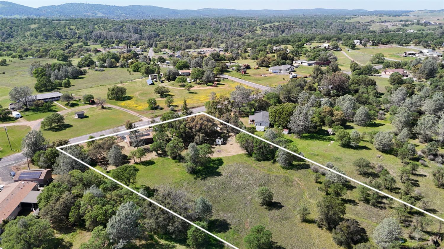 2810 Cheyenne Rd, Copperopolis, CA 95228