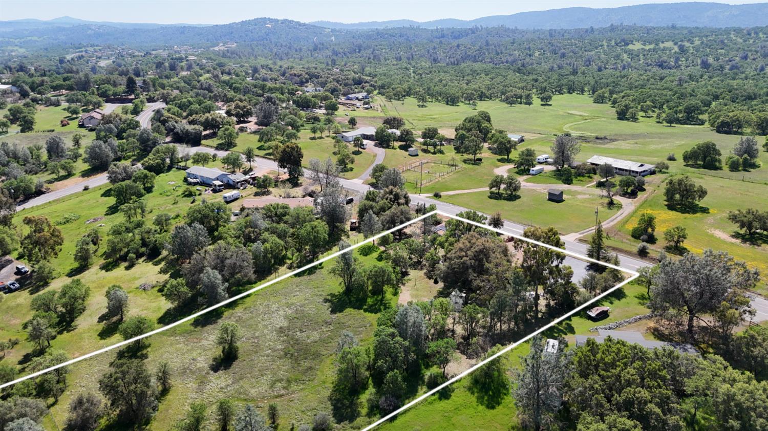 2810 Cheyenne Rd, Copperopolis, CA 95228