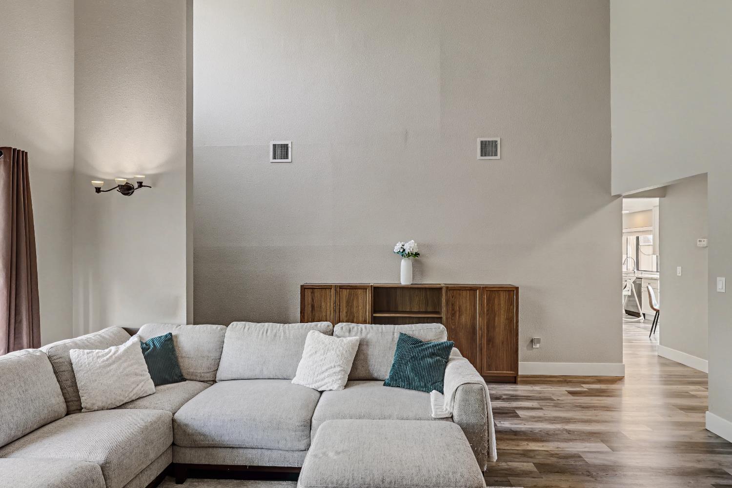 1804 Laurel Oak Dr, Modesto, CA 95354