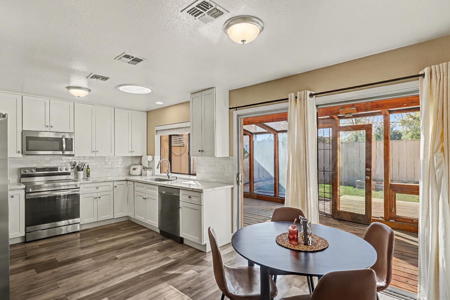 1804 Laurel Oak Dr, Modesto, CA 95354