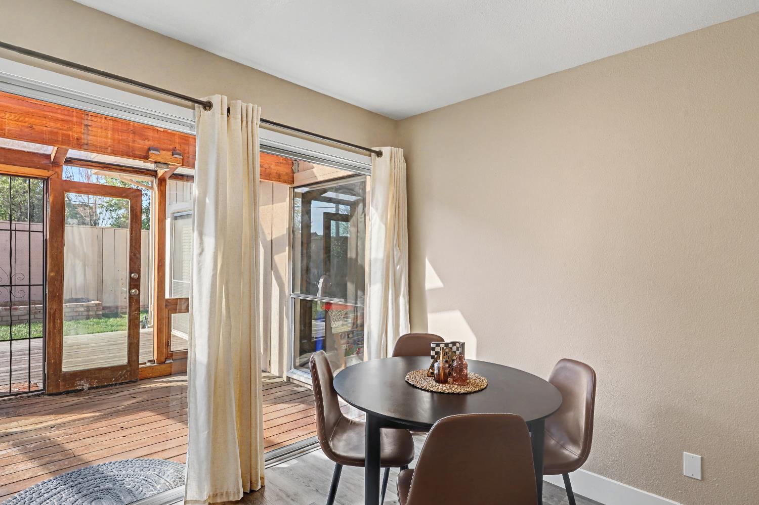 1804 Laurel Oak Dr, Modesto, CA 95354