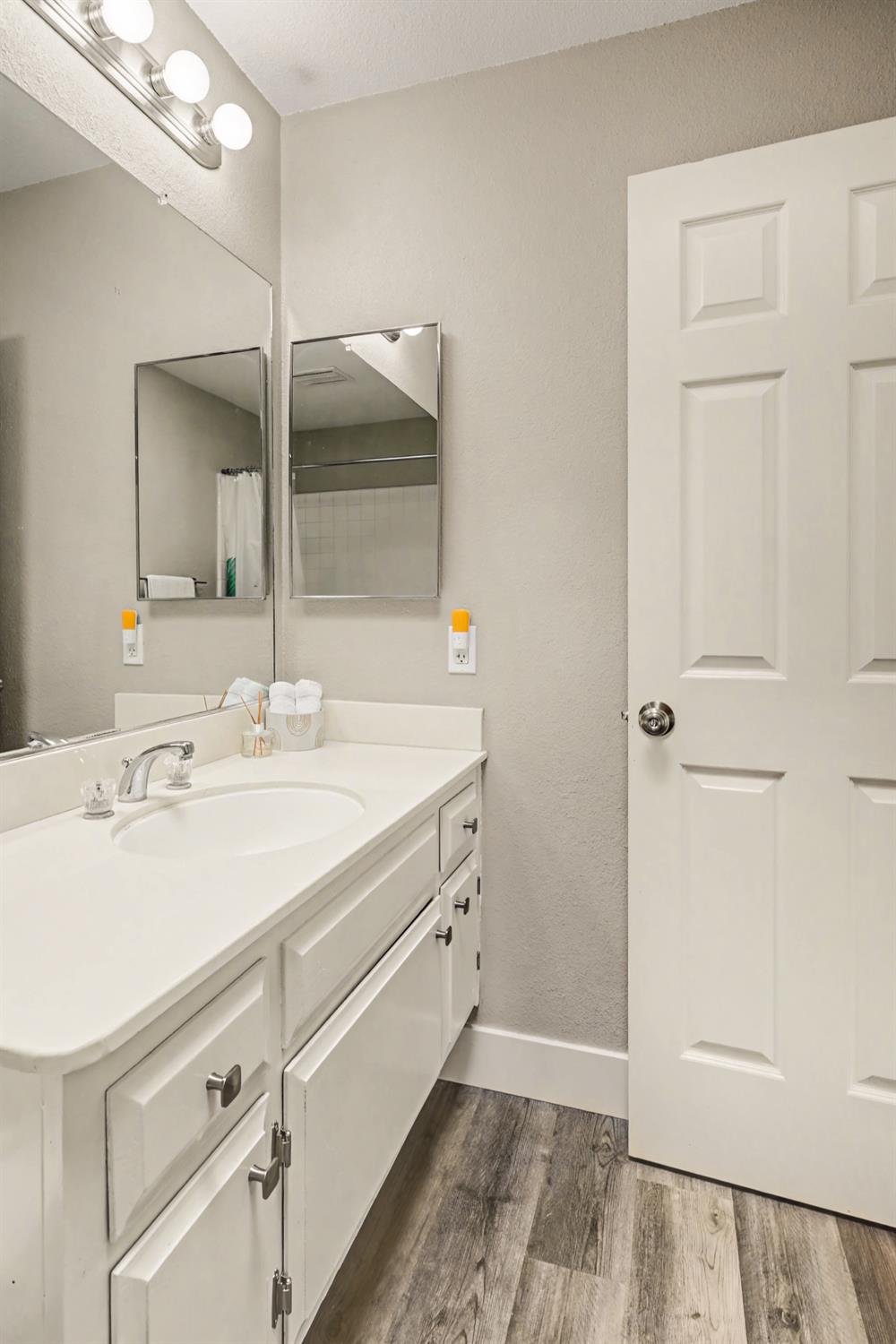 1804 Laurel Oak Dr, Modesto, CA 95354