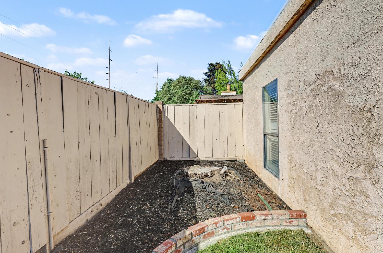 1804 Laurel Oak Dr, Modesto, CA 95354