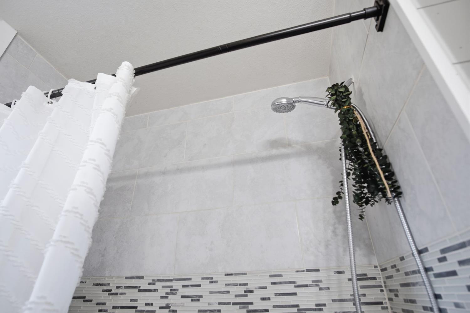 2140 Georgia Way, Turlock, CA 95382